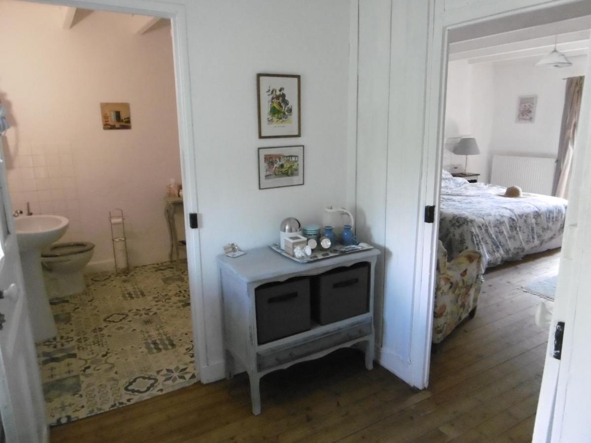 Bed and Breakfast La Bicyclette Bleue Montpinchon Exterior foto