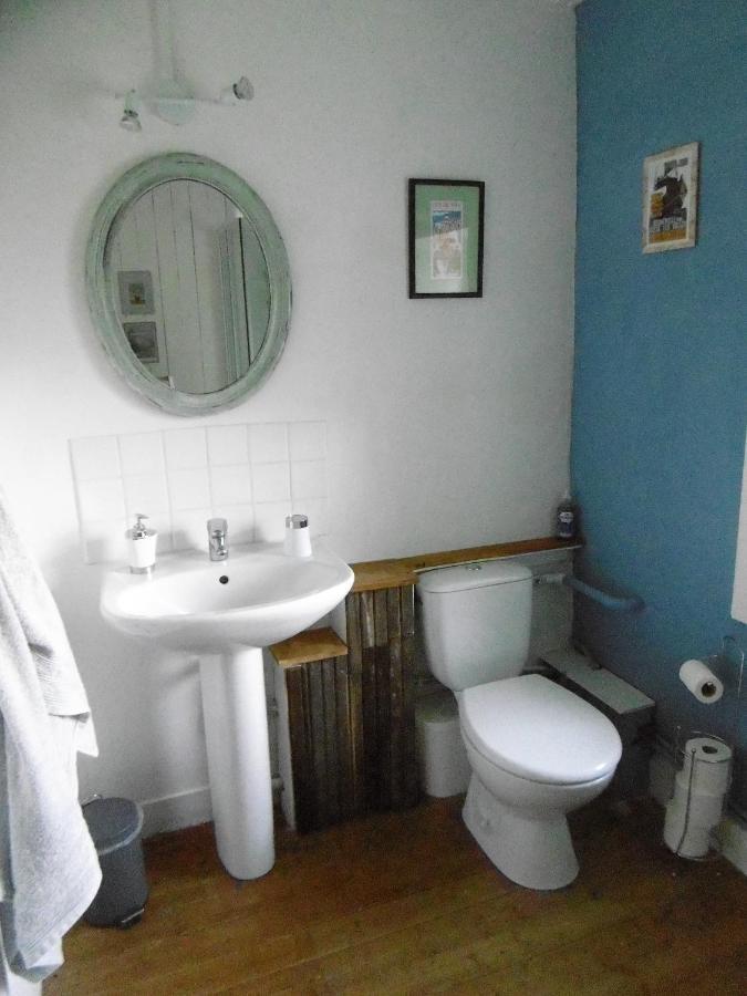 Bed and Breakfast La Bicyclette Bleue Montpinchon Exterior foto